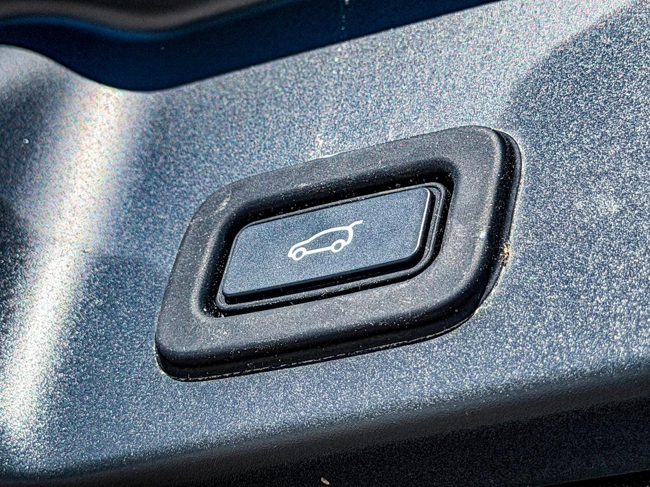 2021 Land Rover Range Rover Evoque SE Photo