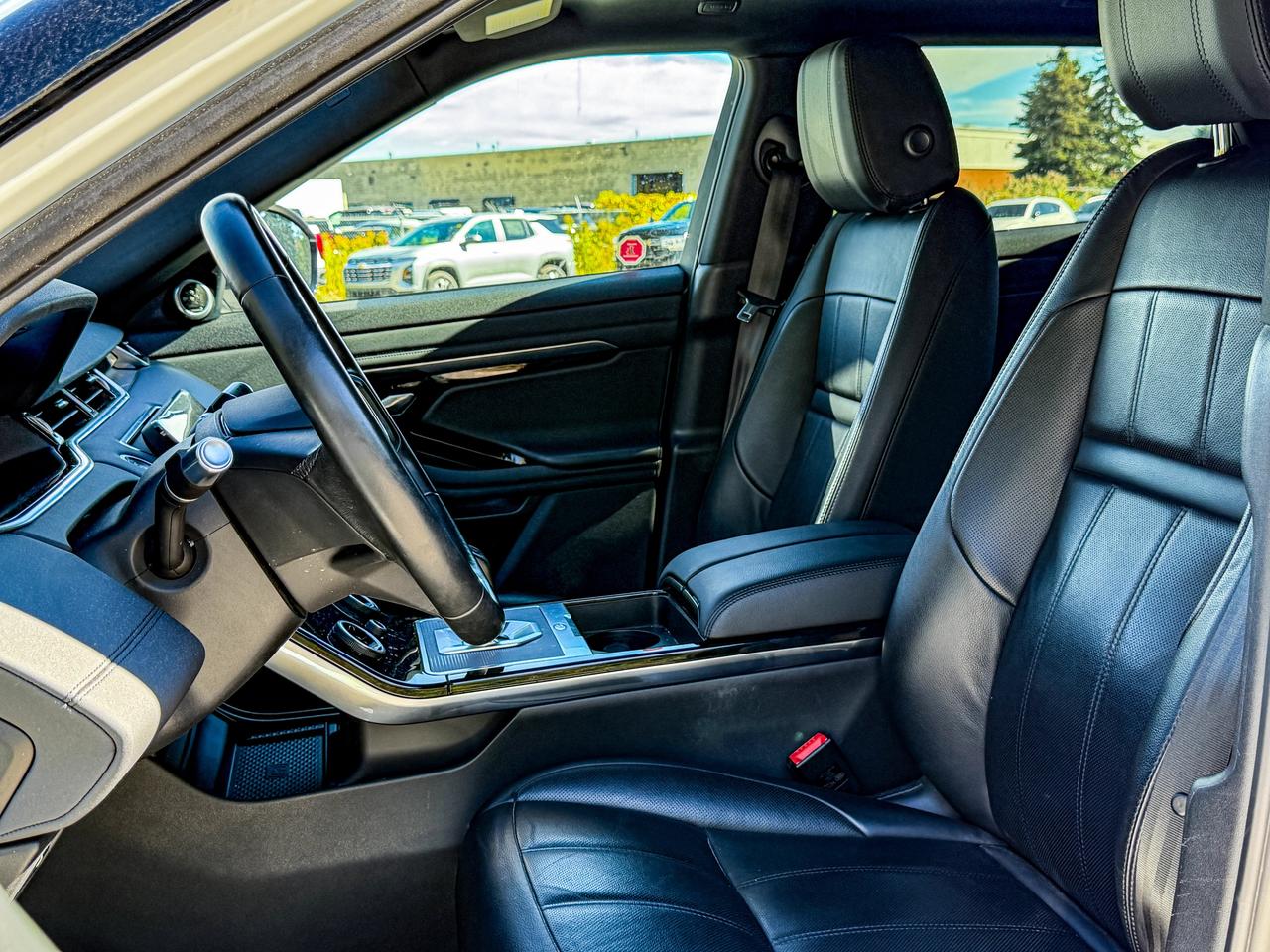 2021 Land Rover Range Rover Evoque SE Photo
