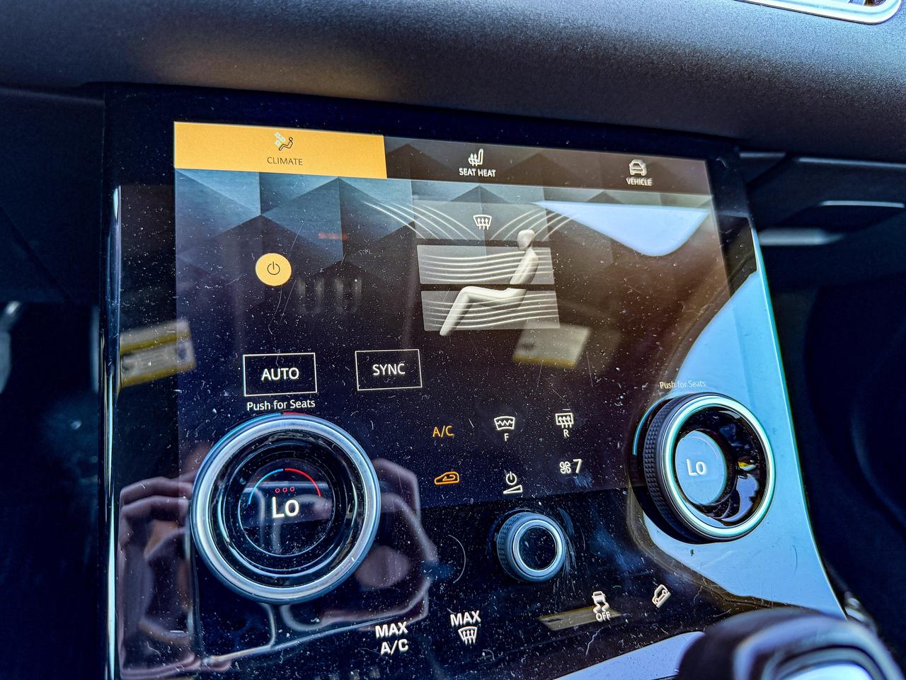 2021 Land Rover Range Rover Evoque SE Photo