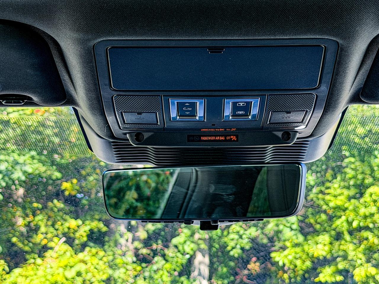 2021 Land Rover Range Rover Evoque SE Photo