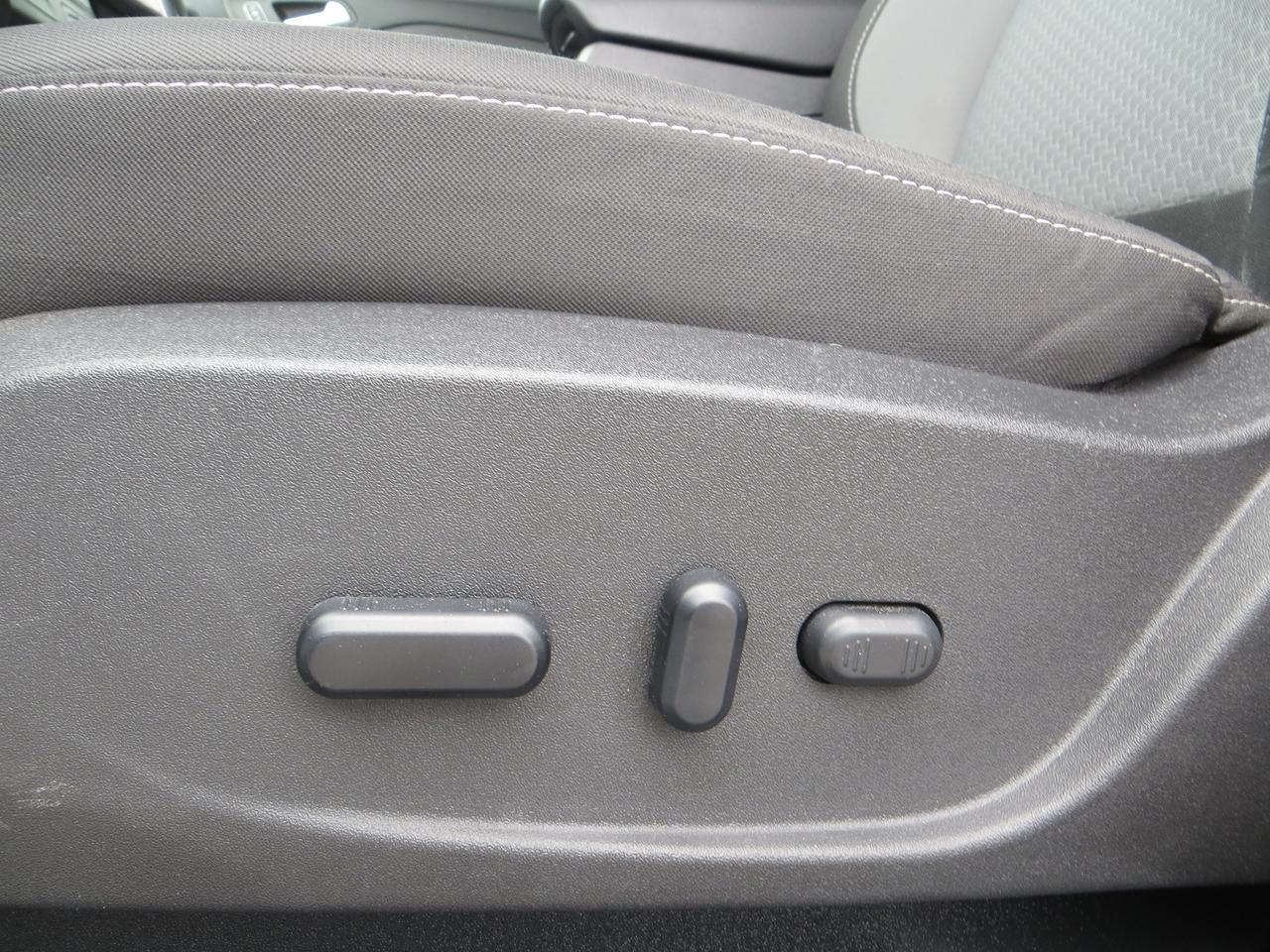 2019 Ford Escape CERTIFIED, 4X4, REAR CAMERA, HEATED PWR SEATS Photo