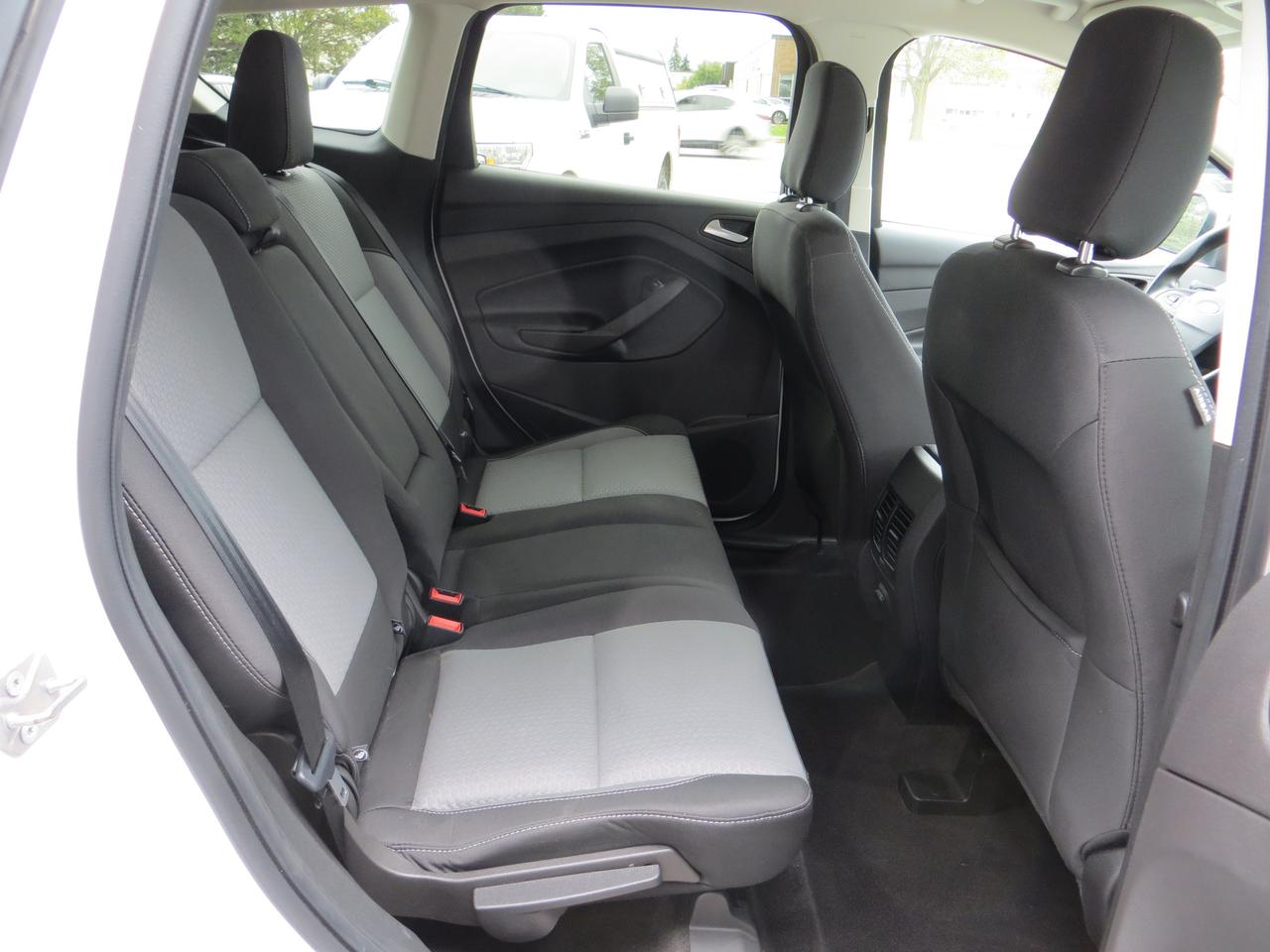 2019 Ford Escape CERTIFIED, 4X4, REAR CAMERA, HEATED PWR SEATS Photo