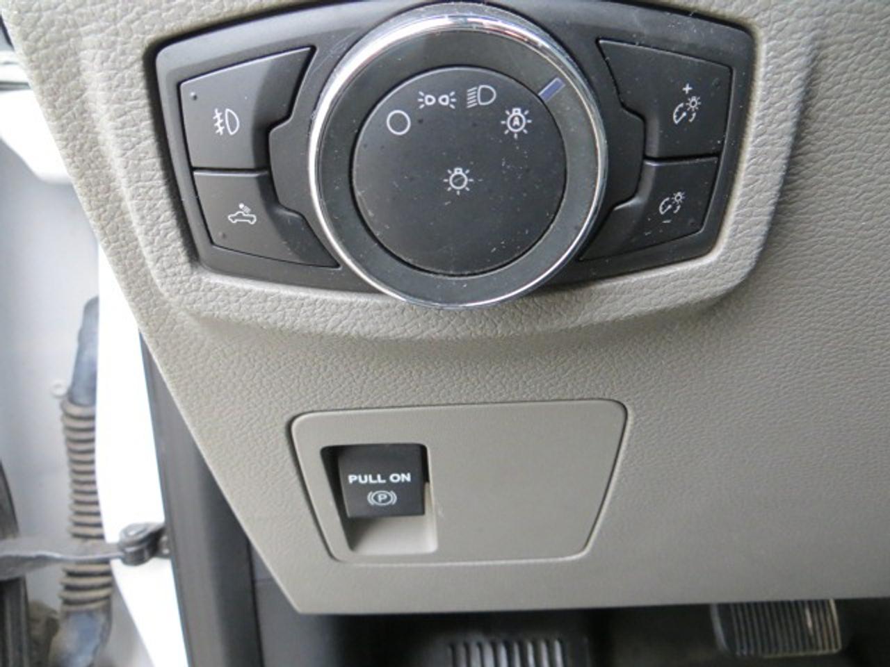 2019 Ford F-150 CERTIFIED, 8CYL, 5L ENGINE, 8 FT BOX & CAP, RACKS Photo
