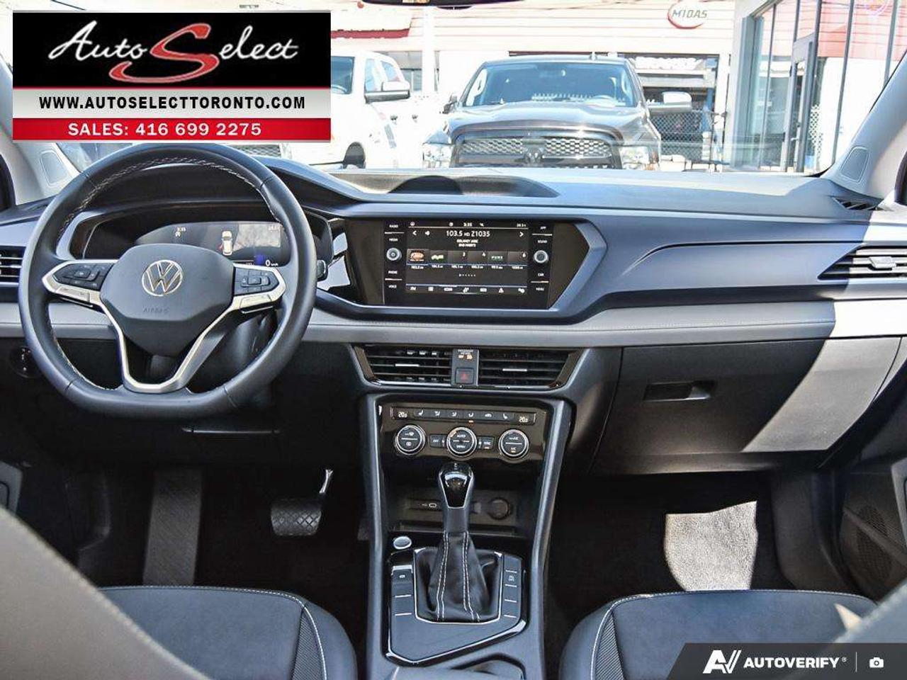 2024 Volkswagen Taos Comfortline Apple Carplay - Panoramic Sunroof - Clean Carfax Photo