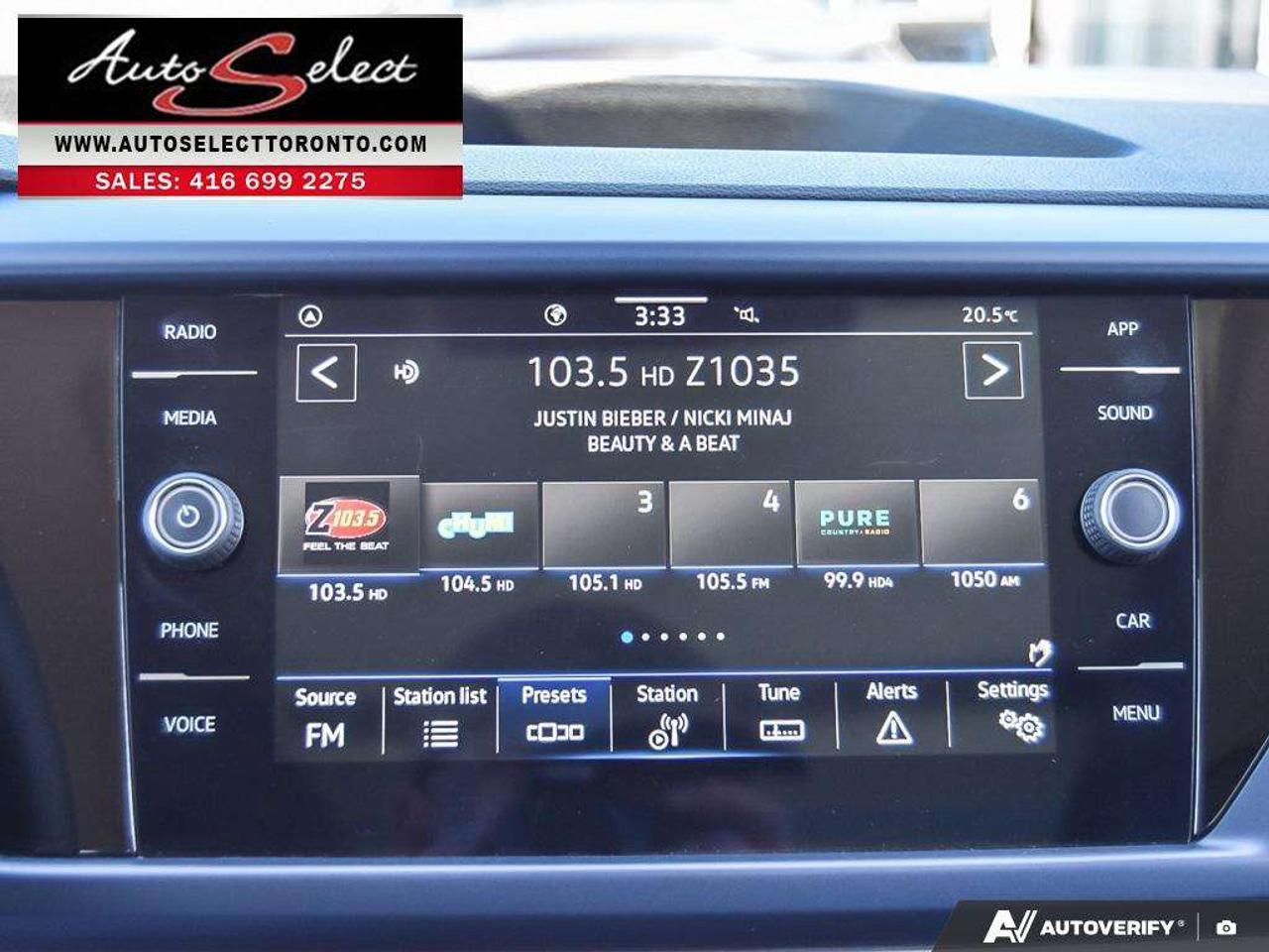 2024 Volkswagen Taos Comfortline Apple Carplay - Panoramic Sunroof - Clean Carfax Photo