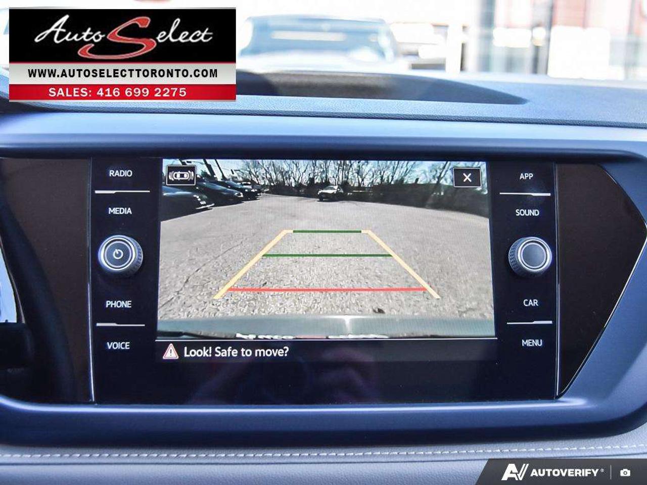 2024 Volkswagen Taos Comfortline Apple Carplay - Panoramic Sunroof - Clean Carfax Photo