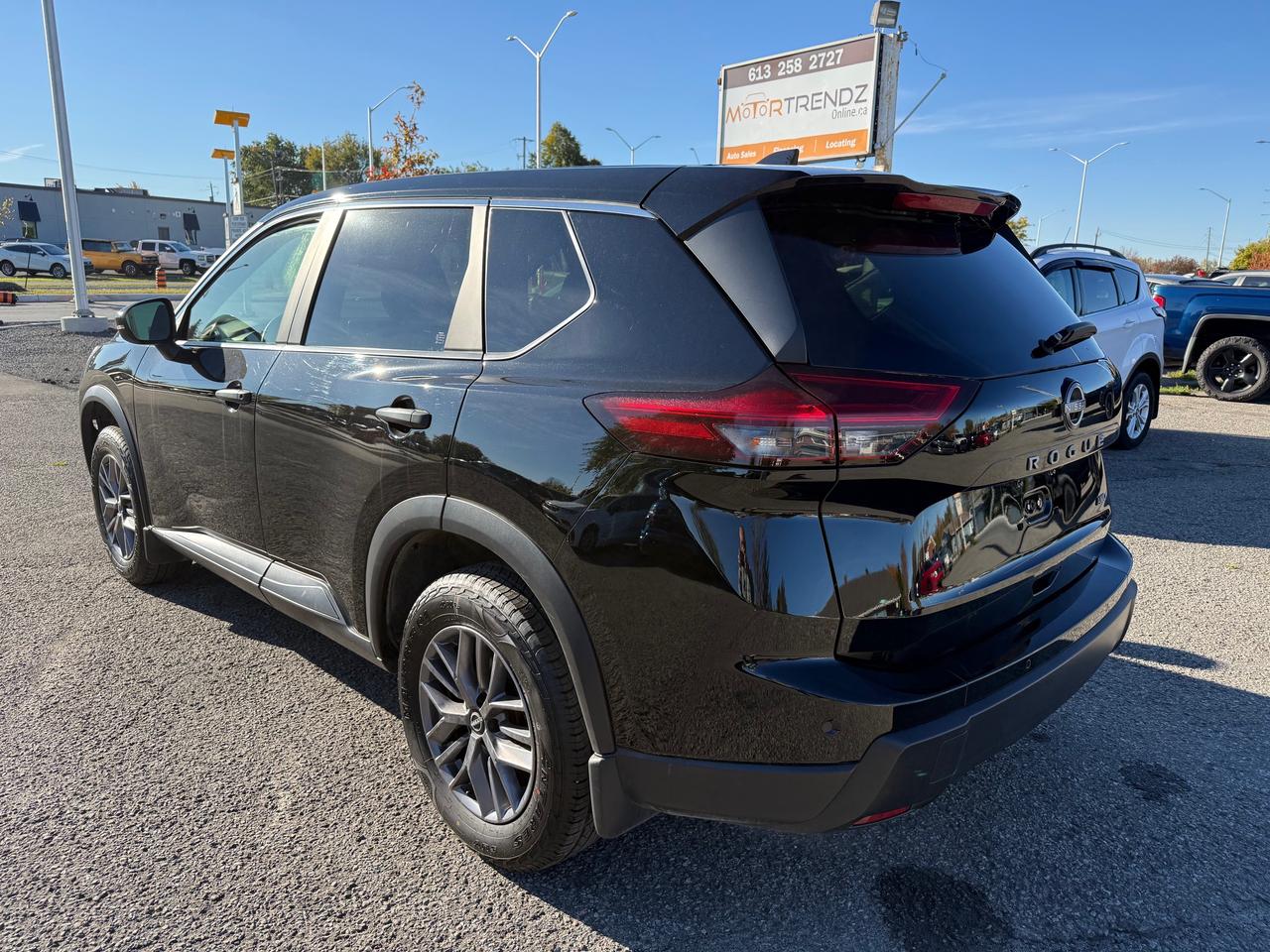 2024 Nissan Rogue AutoStart! Heated Steering! Photo2