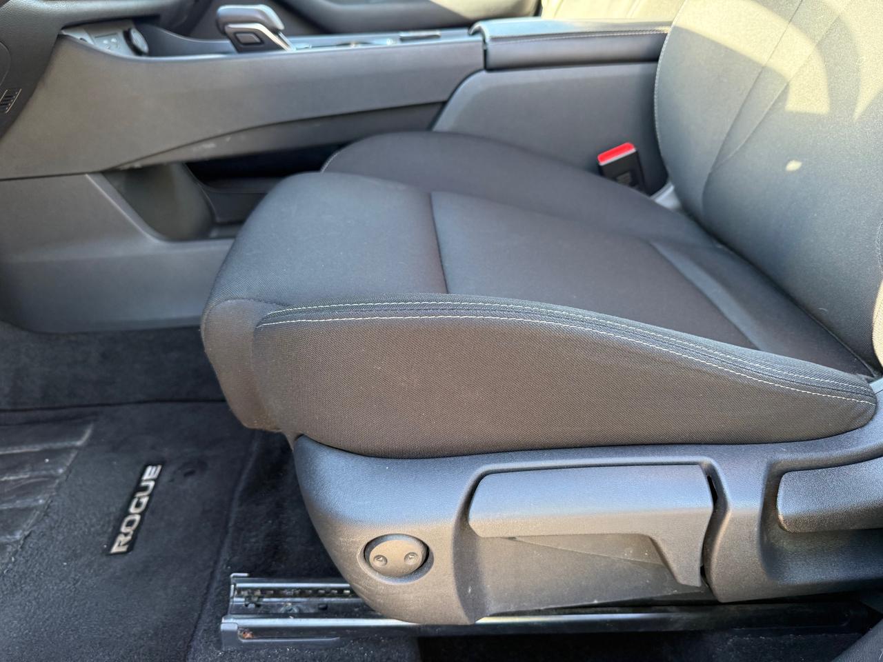 2024 Nissan Rogue AutoStart! Heated Steering! Photo