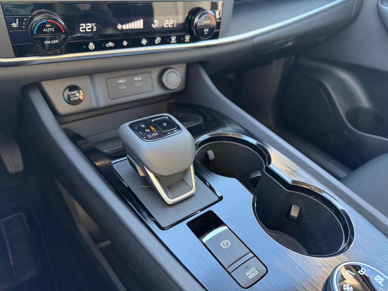 2024 Nissan Rogue AutoStart! Heated Steering! Photo