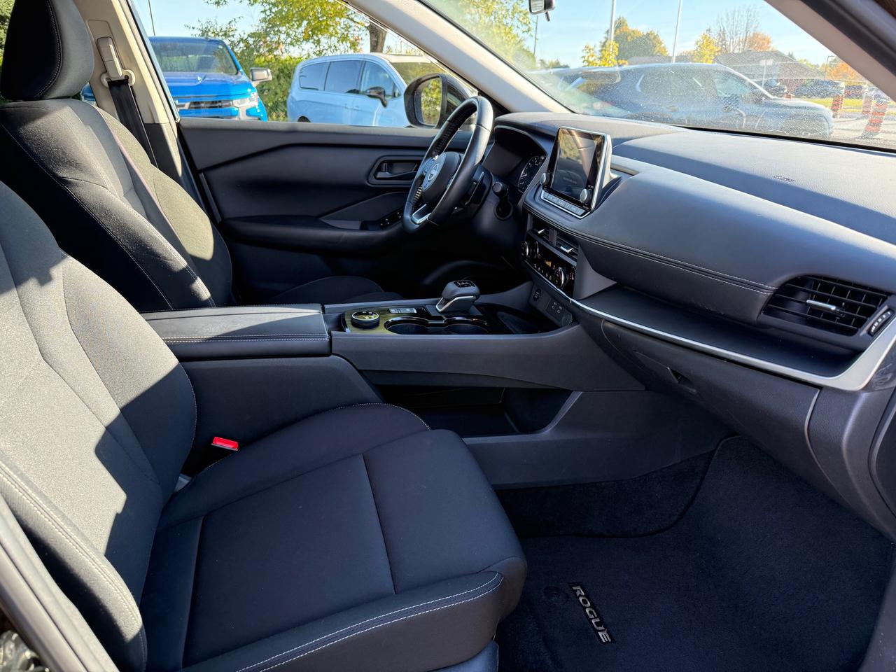 2024 Nissan Rogue AutoStart! Heated Steering! Photo