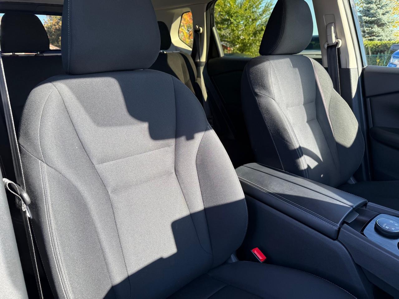 2024 Nissan Rogue AutoStart! Heated Steering! Photo