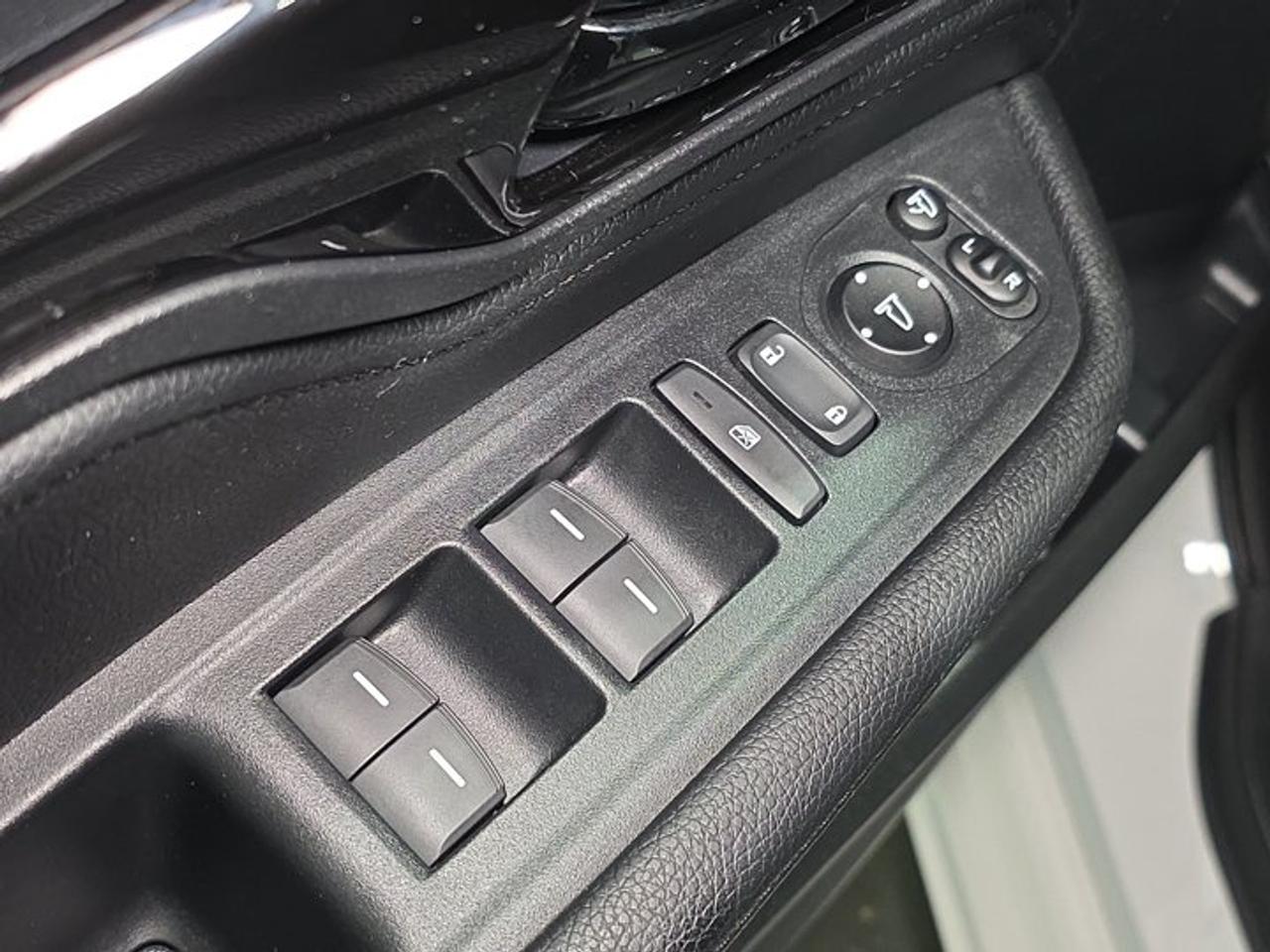 2025 Honda Odyssey Touring Photo