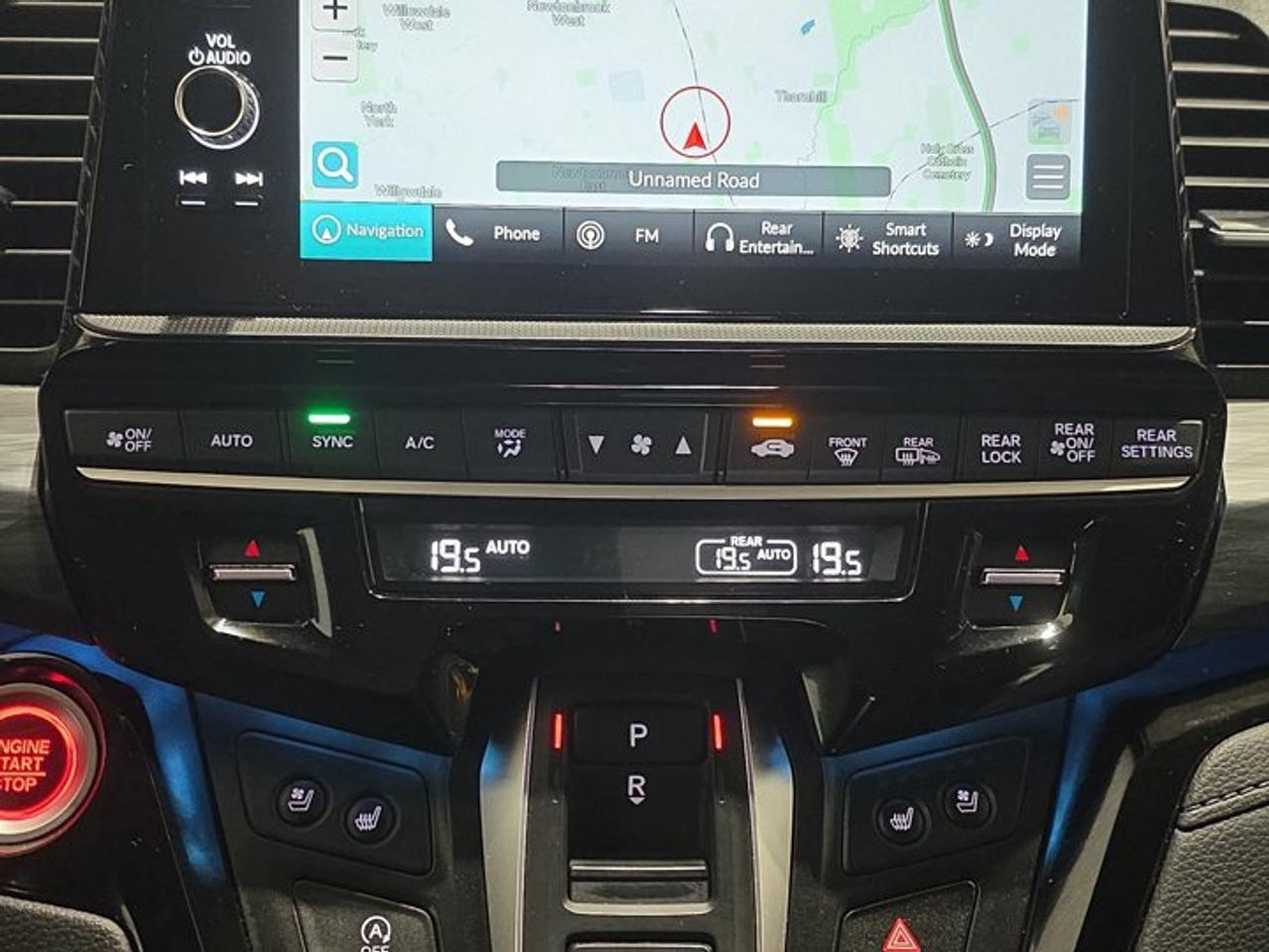 2025 Honda Odyssey Touring Photo
