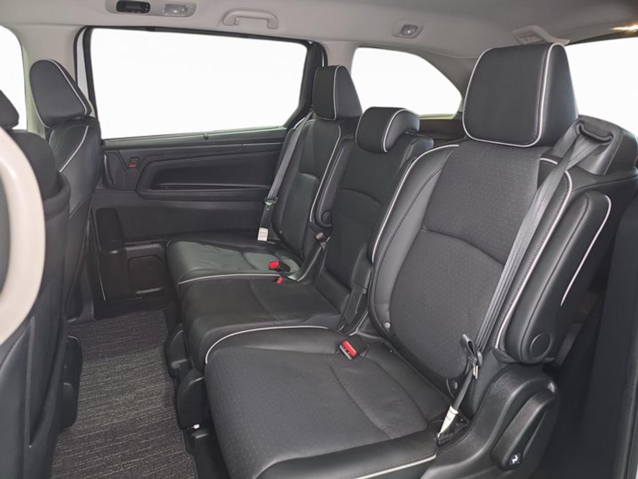 2025 Honda Odyssey Touring Photo