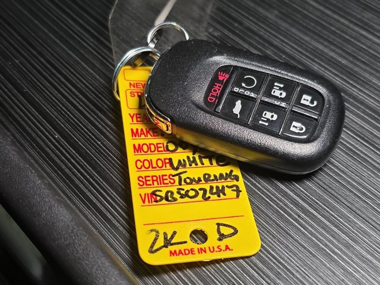 2025 Honda Odyssey Touring Photo