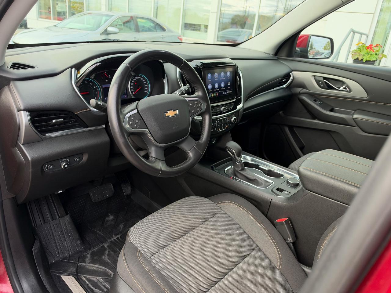 2021 Chevrolet Traverse LT Cloth LT-ONLY 58,546 KMS! Photo