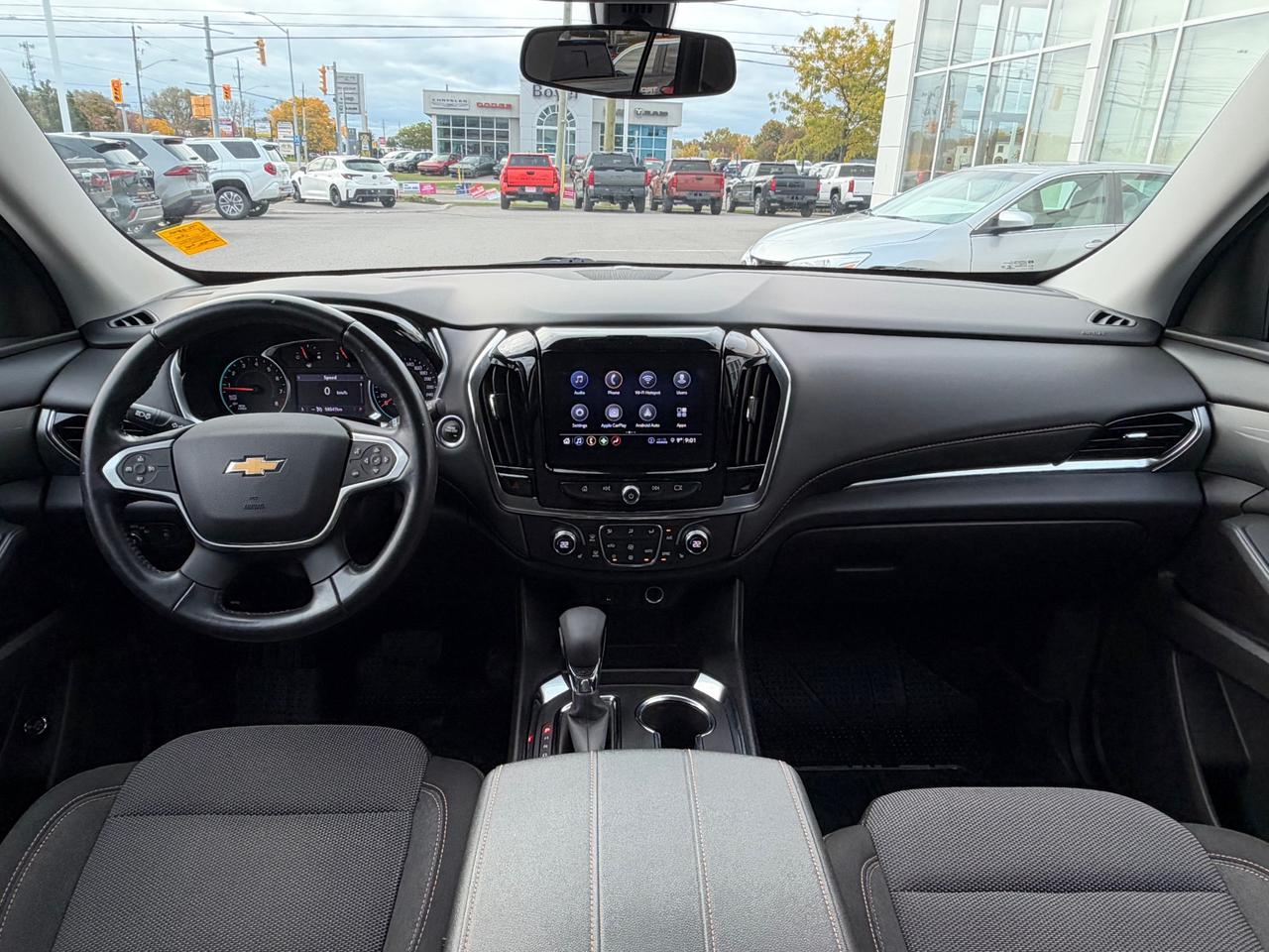 2021 Chevrolet Traverse LT Cloth LT-ONLY 58,546 KMS! Photo
