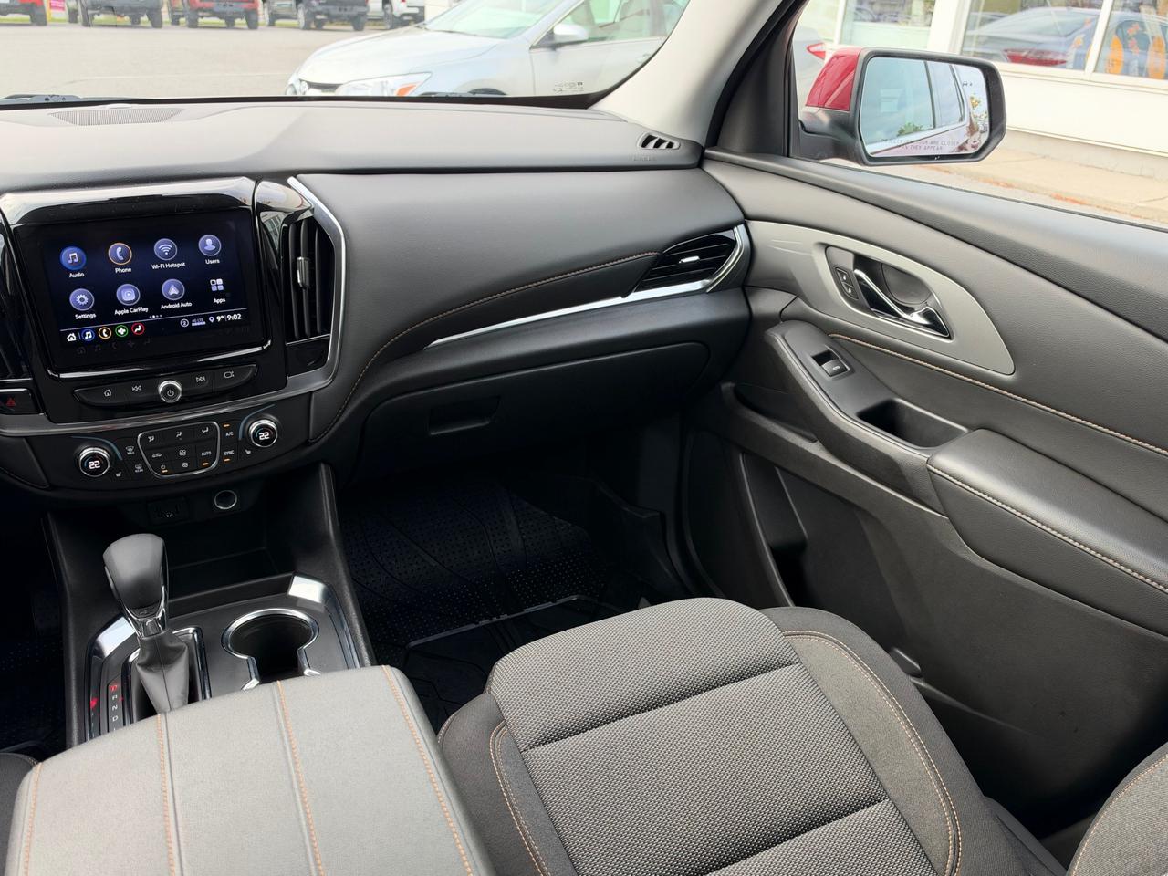 2021 Chevrolet Traverse LT Cloth LT-ONLY 58,546 KMS! Photo