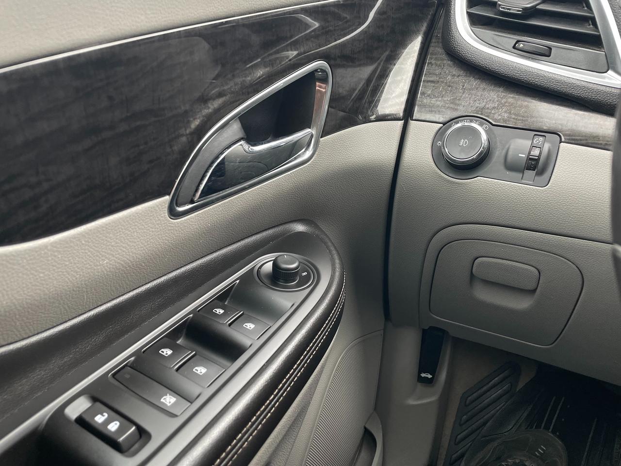 2015 Buick Encore Convenience *SAFETY, BACKUP CAMERA* Photo