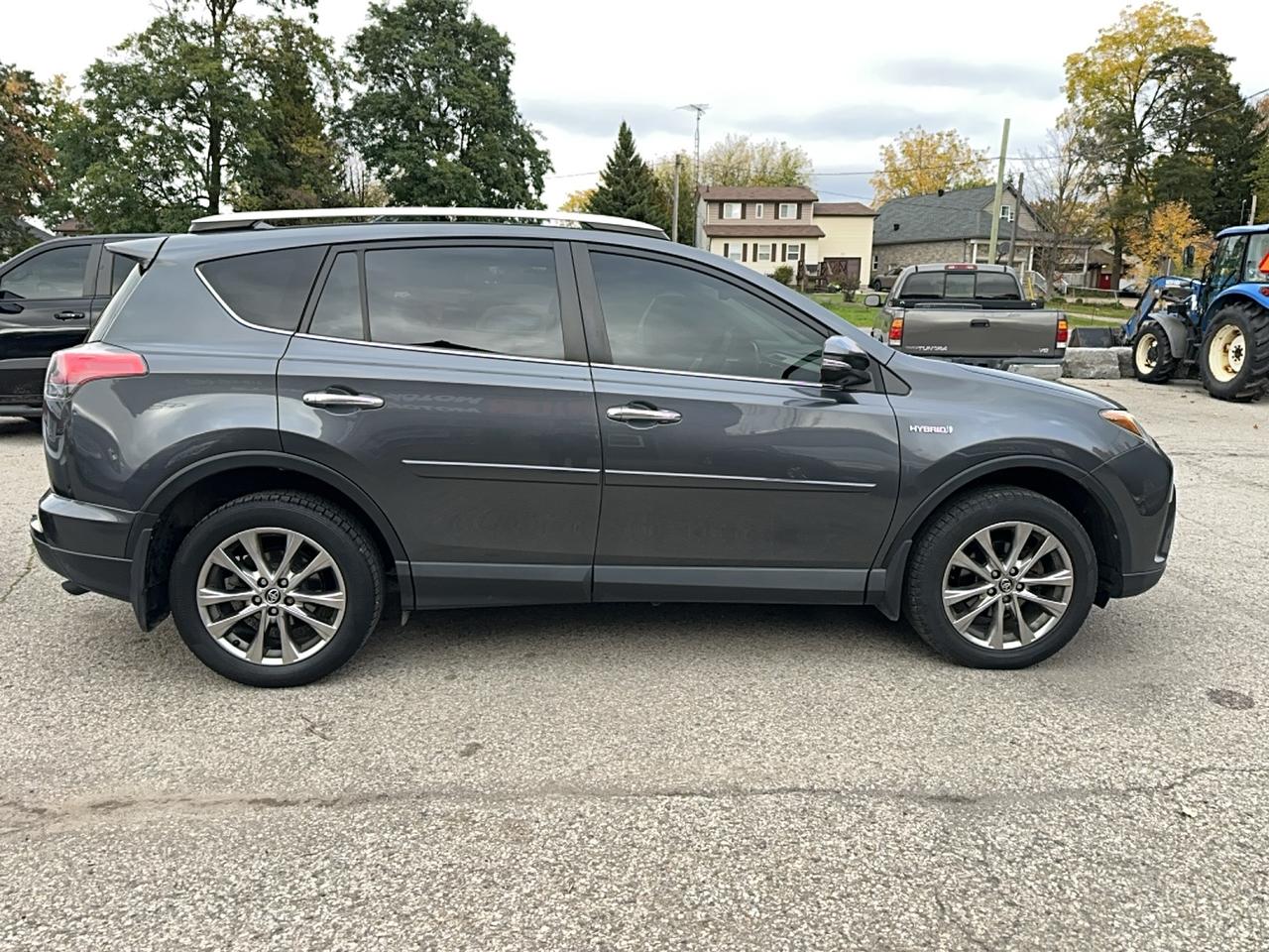 2016 Toyota RAV4 LIMITED  Photo