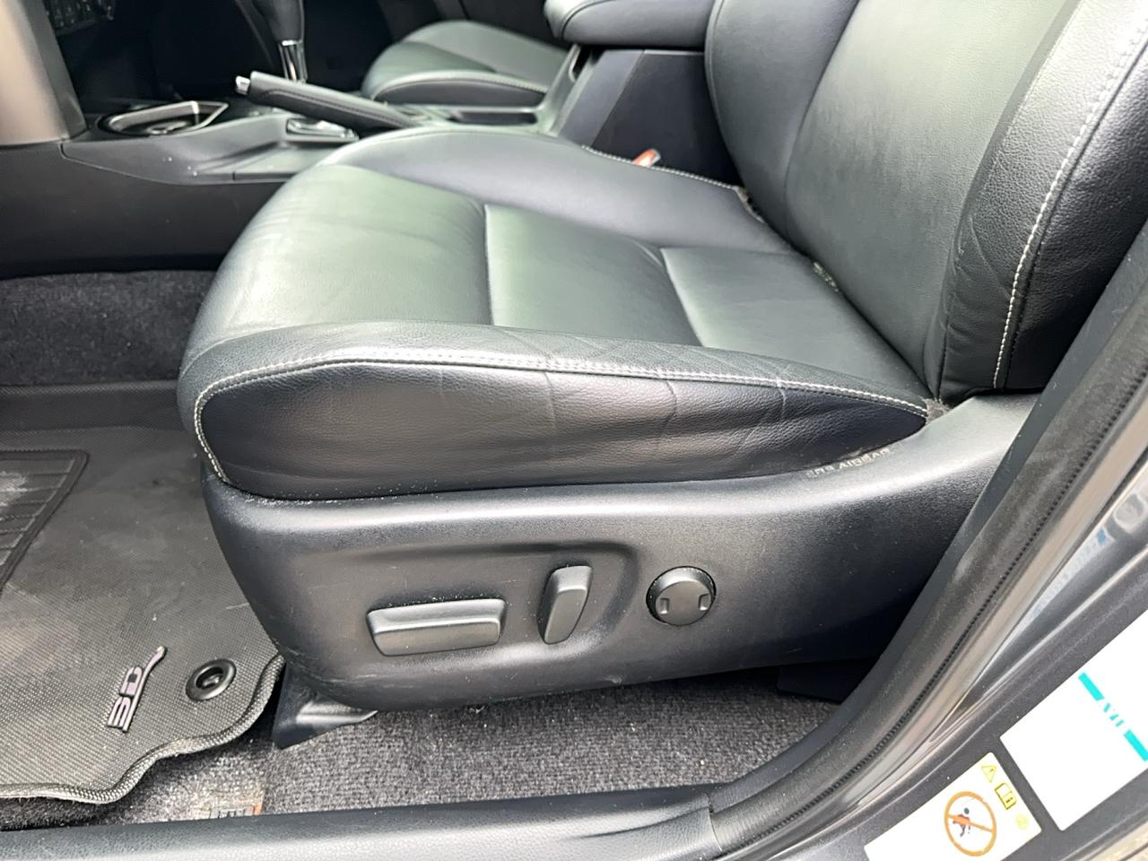 2016 Toyota RAV4 LIMITED  Photo