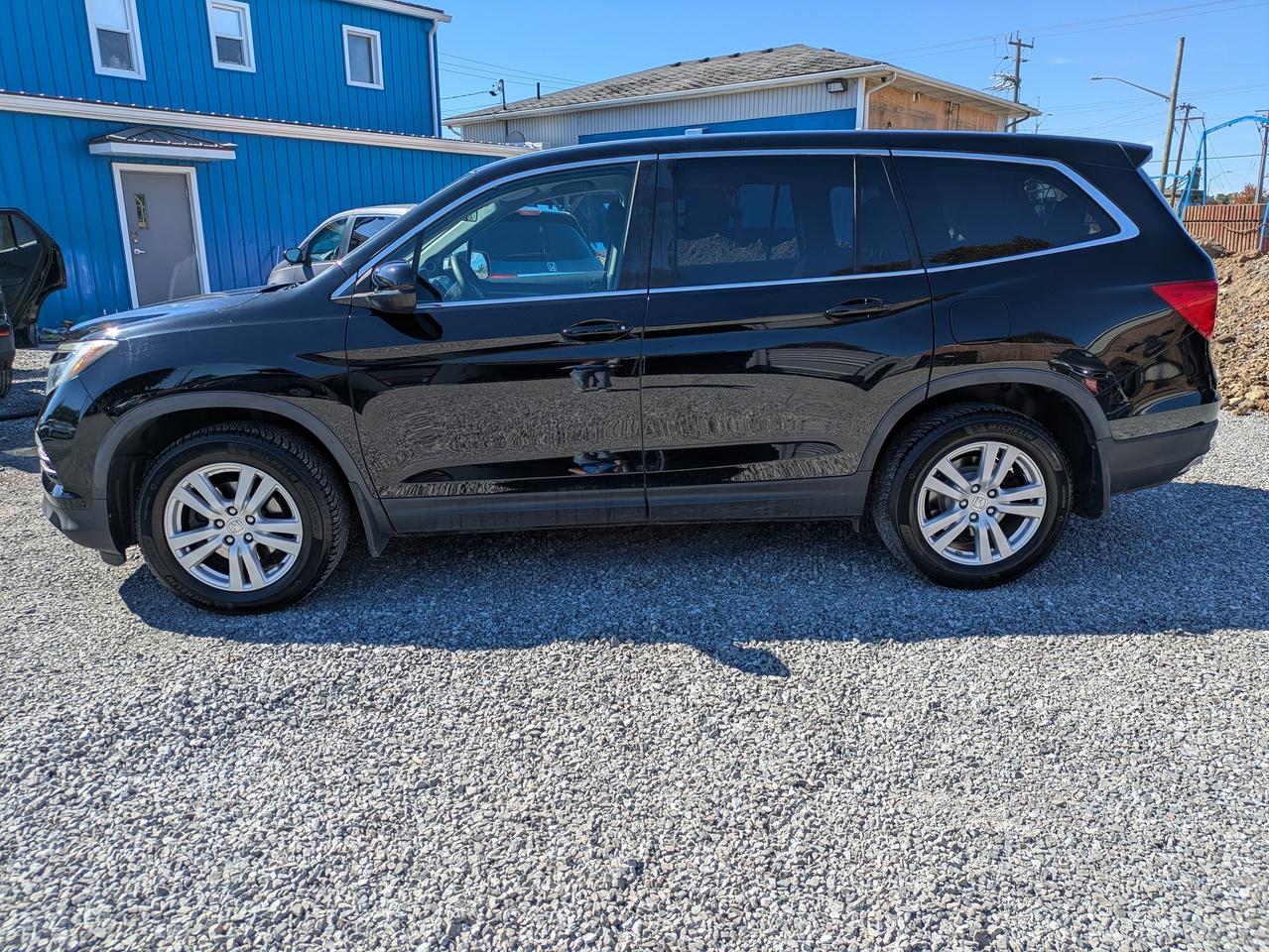 2017 Honda Pilot 4WD 4DR LX Photo1