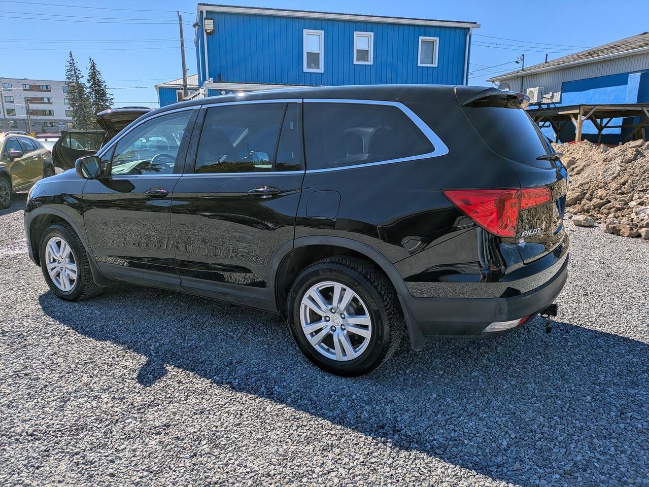 2017 Honda Pilot 4WD 4DR LX Photo2