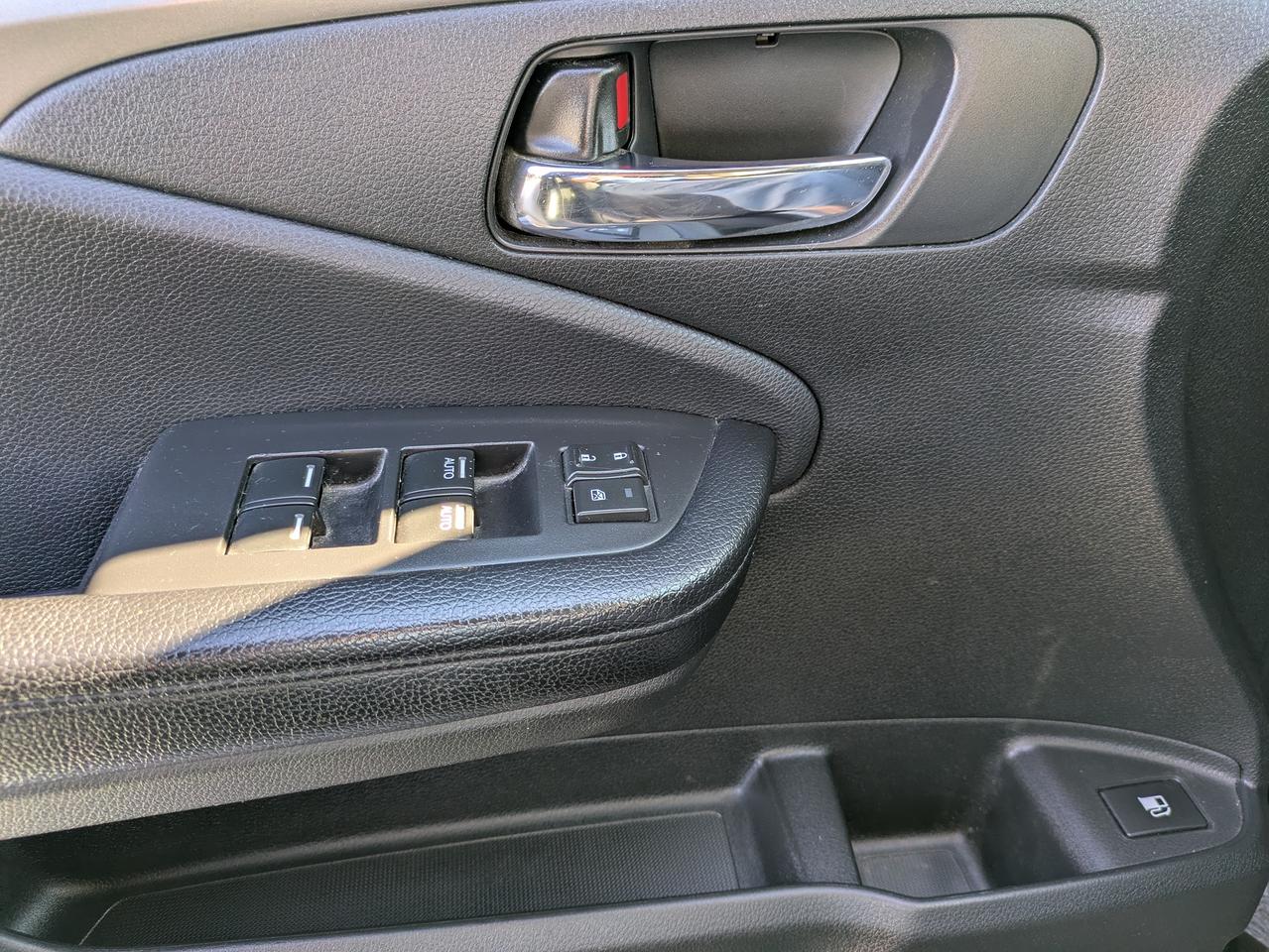2017 Honda Pilot 4WD 4DR LX Photo
