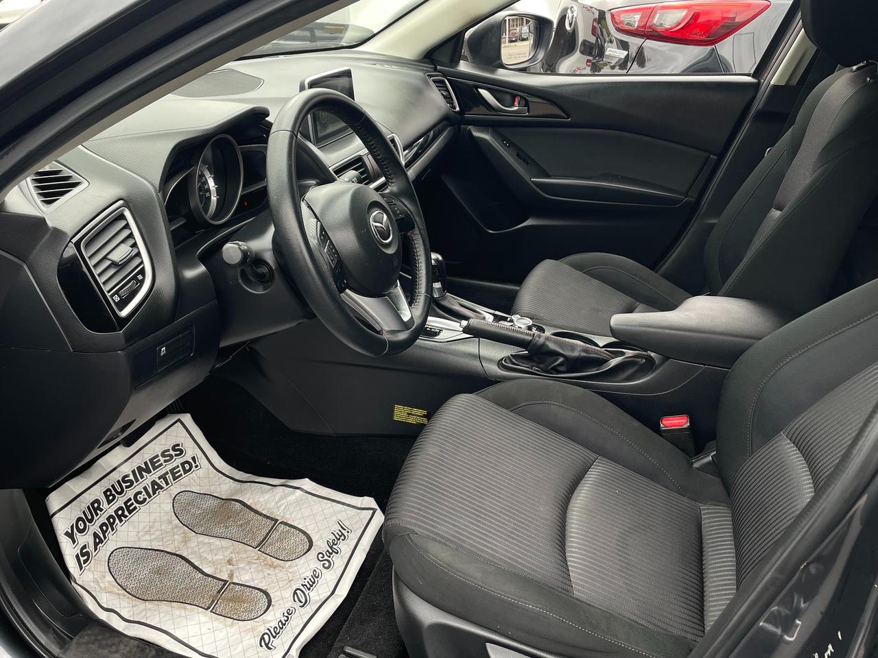 2015 Mazda MAZDA3 GS *BACKUP CAMERA, HEATED SEATS, SAFETY* Photo