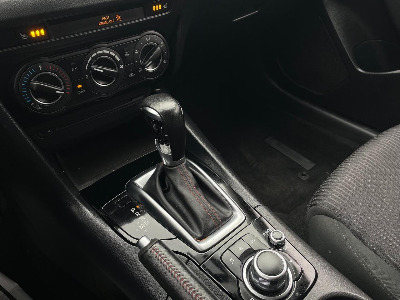 2015 Mazda MAZDA3 GS *BACKUP CAMERA, HEATED SEATS, SAFETY* Photo