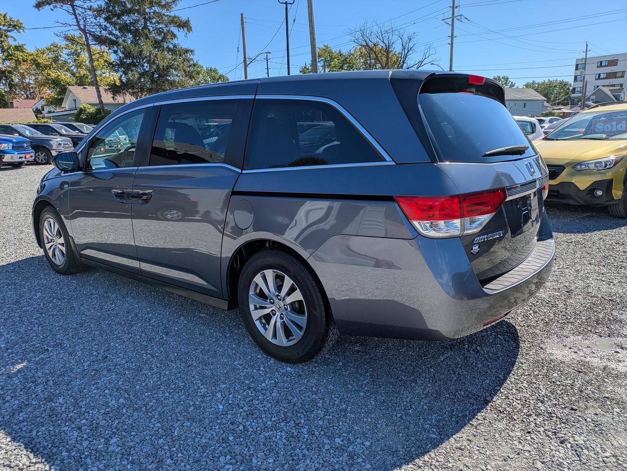 2016 Honda Odyssey 4DR WGN SE Photo2