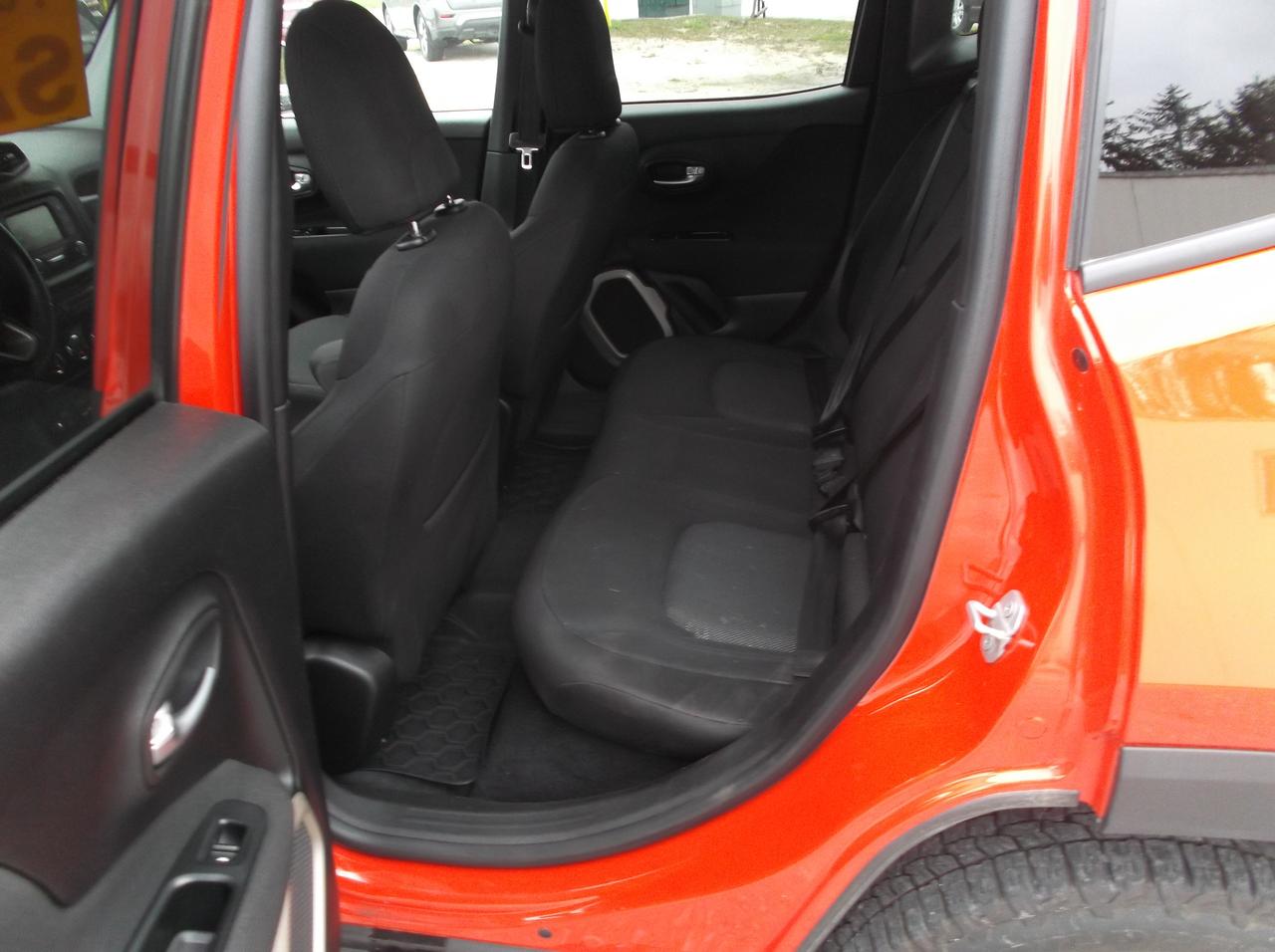 2015 Jeep Renegade AWD LATITUDE Photo