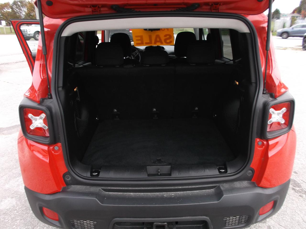 2015 Jeep Renegade AWD LATITUDE Photo