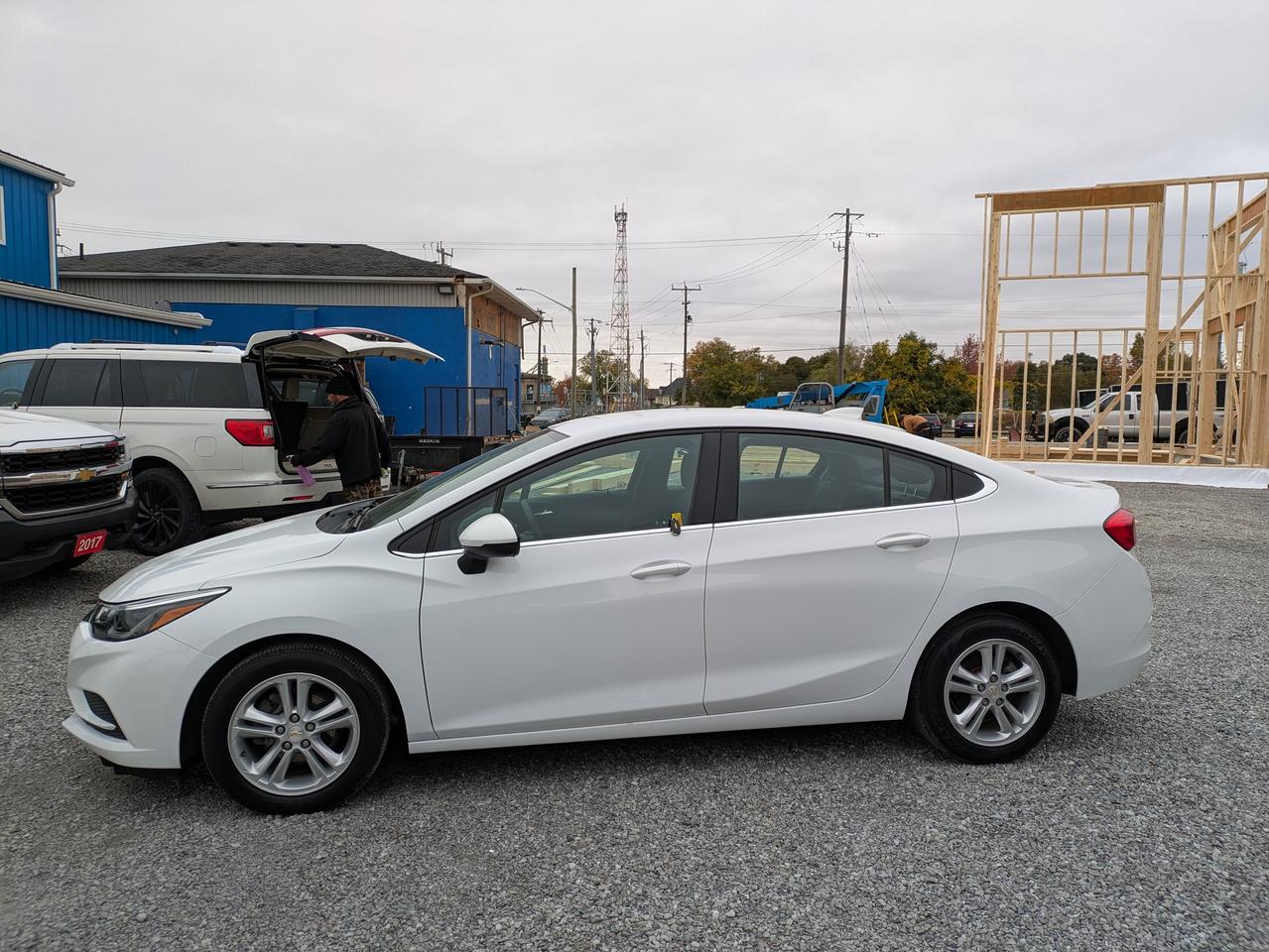 2018 Chevrolet Cruze 4dr Sdn 1.4L LT w/1SD Photo1
