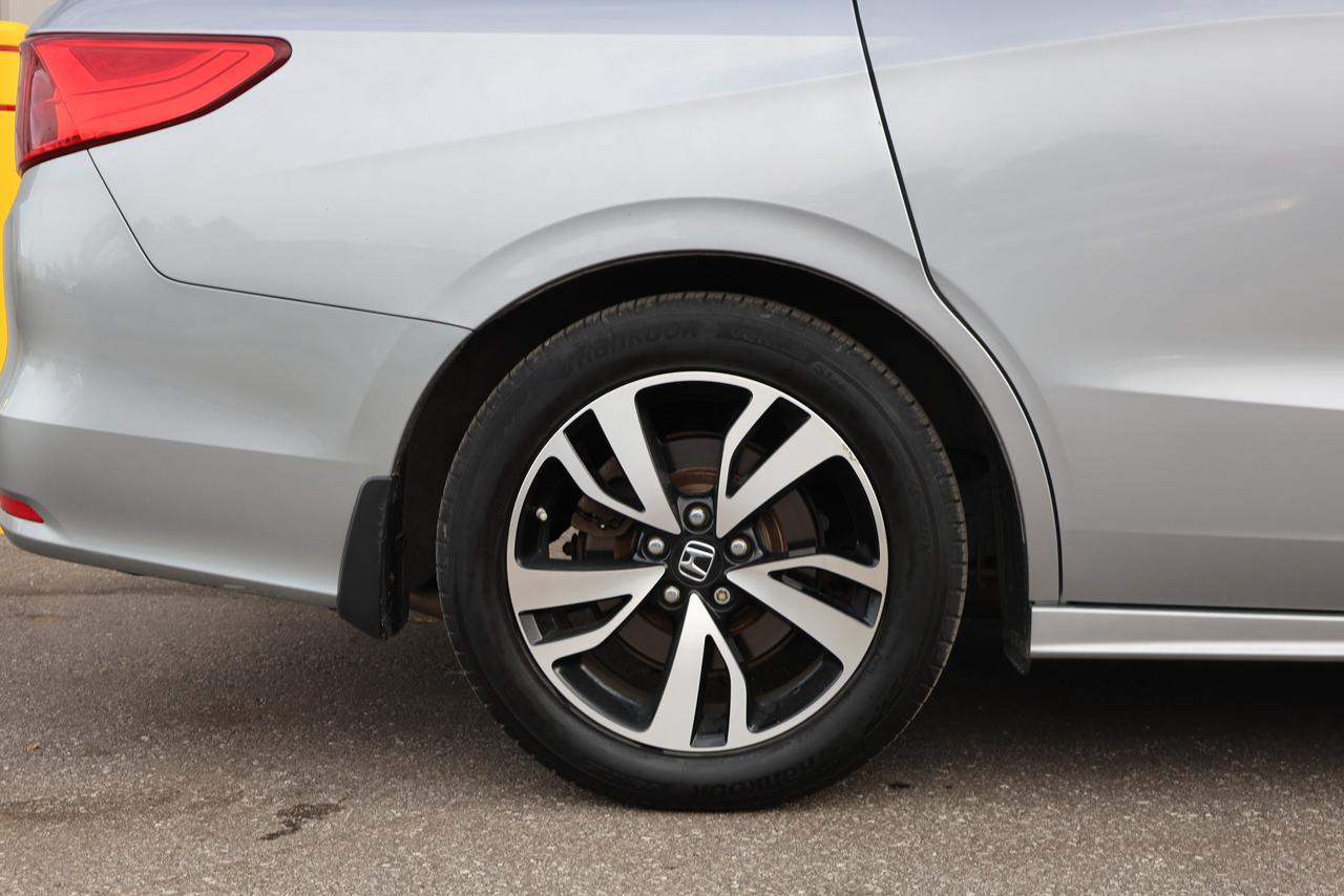 2020 Honda Odyssey Touring - BSM|NAVI|SUNROOF|ENTERTAINMENTSYS|CARPL Photo3