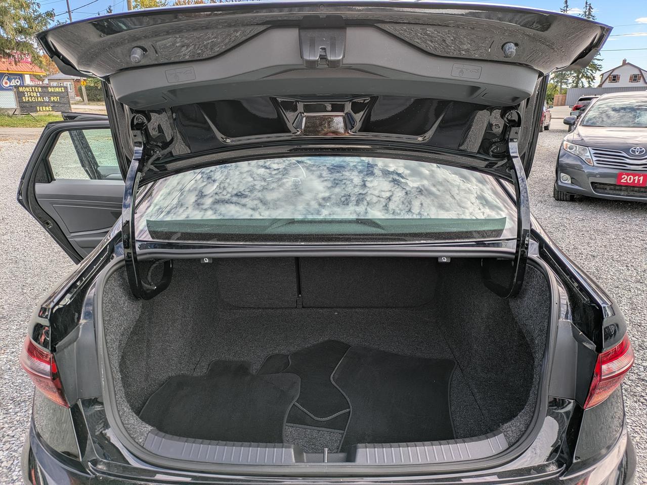 2019 Volkswagen Jetta Comfortline AUTO Photo