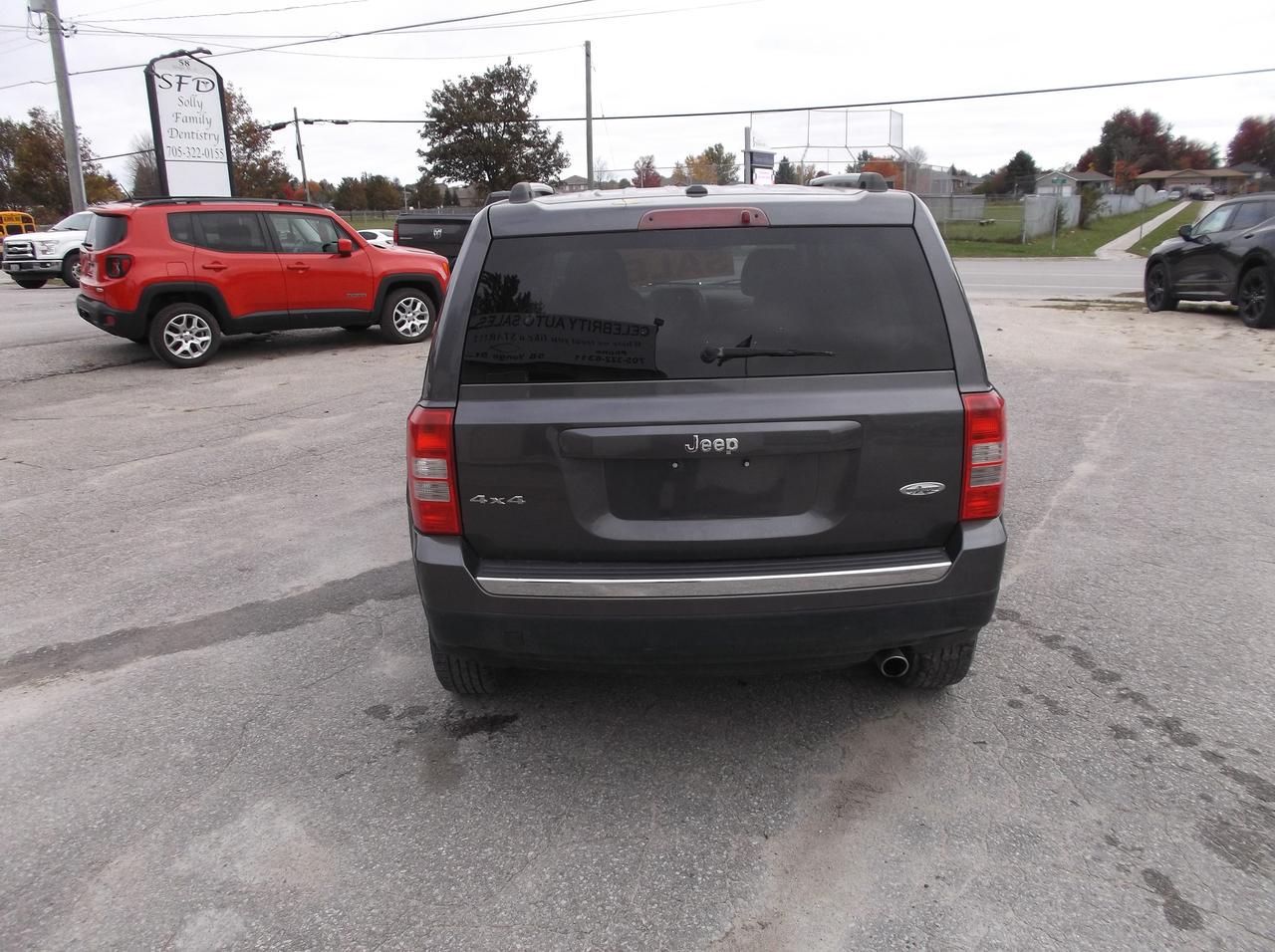 2016 Jeep Patriot 4X4 HIGHT ALTITUDE Photo3