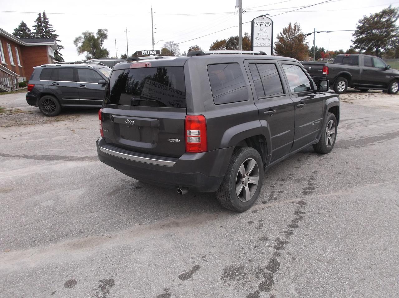 2016 Jeep Patriot 4X4 HIGHT ALTITUDE Photo4