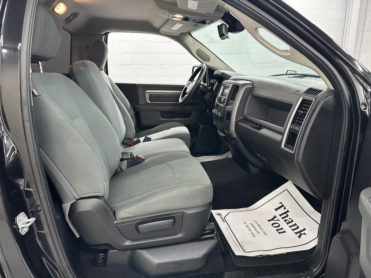 2016 RAM 1500 Express Photo8