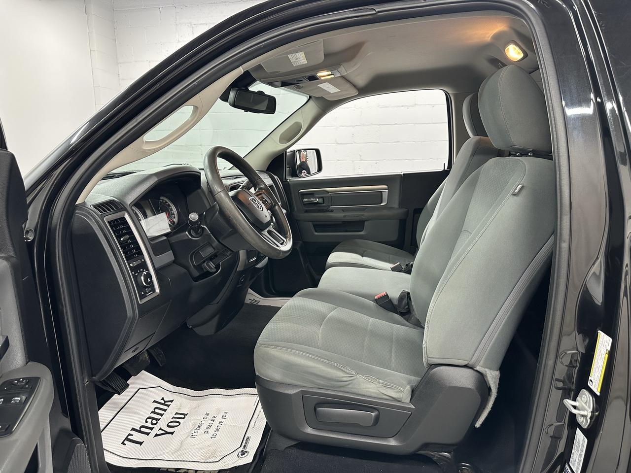 2016 RAM 1500 Express Photo7