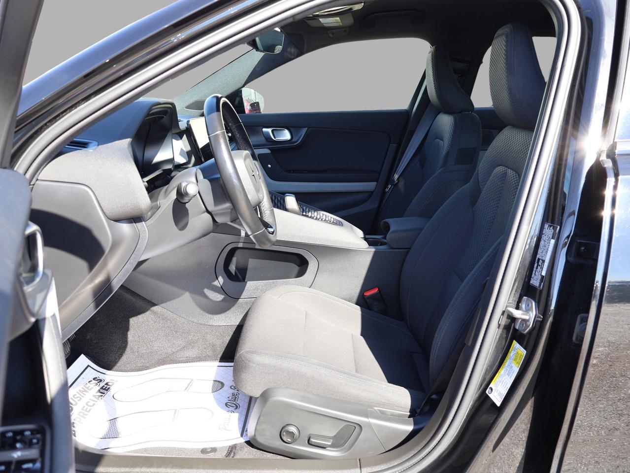 2022 Polestar 2 LONG RANGE DUAL MOTOR AWD *ACCIDENT FREE* CAMERA NAV BLUETOOTH LEATHER HEATED SEATS CRUISE ALLOYS Photo