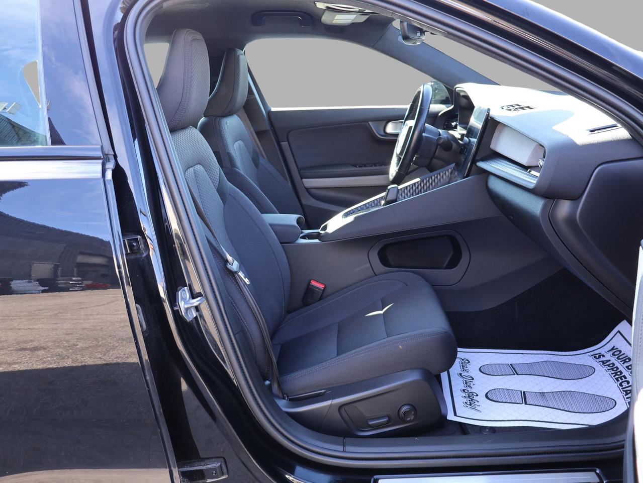 2022 Polestar 2 LONG RANGE DUAL MOTOR AWD *ACCIDENT FREE* CAMERA NAV BLUETOOTH LEATHER HEATED SEATS CRUISE ALLOYS Photo