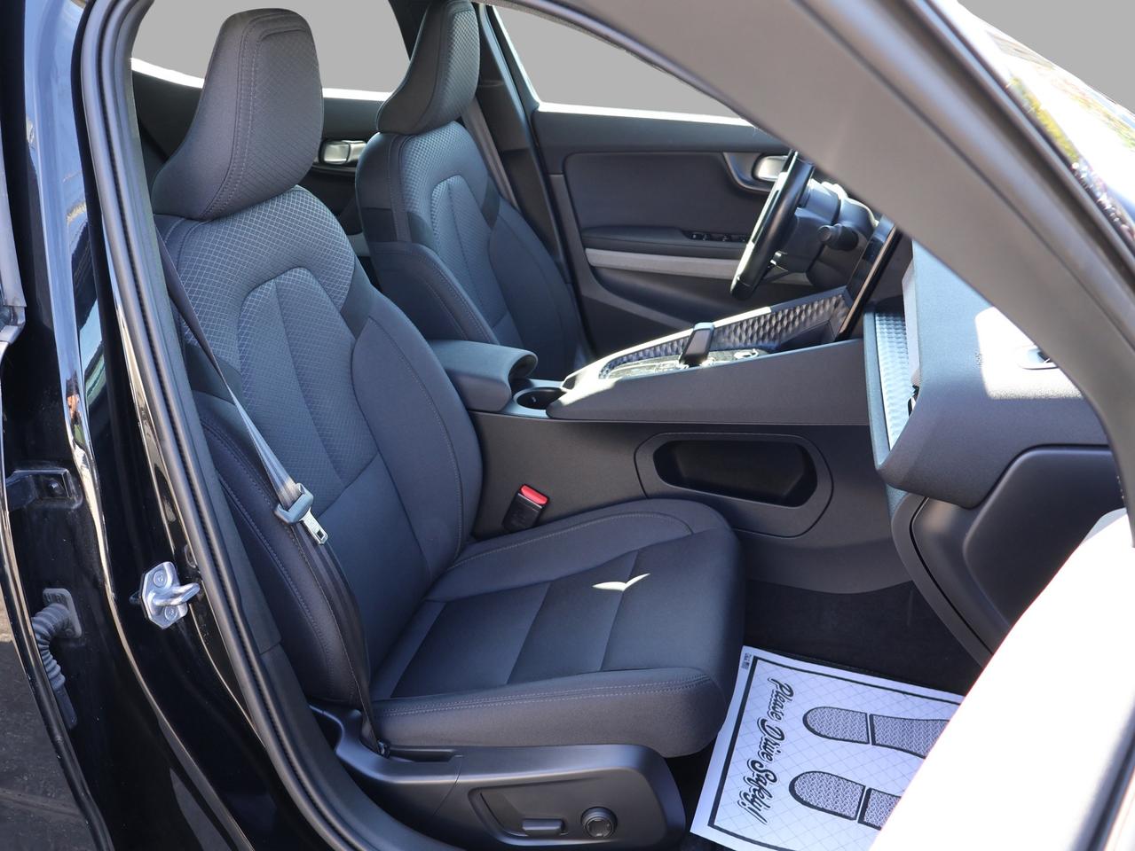 2022 Polestar 2 LONG RANGE DUAL MOTOR AWD *ACCIDENT FREE* CAMERA NAV BLUETOOTH LEATHER HEATED SEATS CRUISE ALLOYS Photo