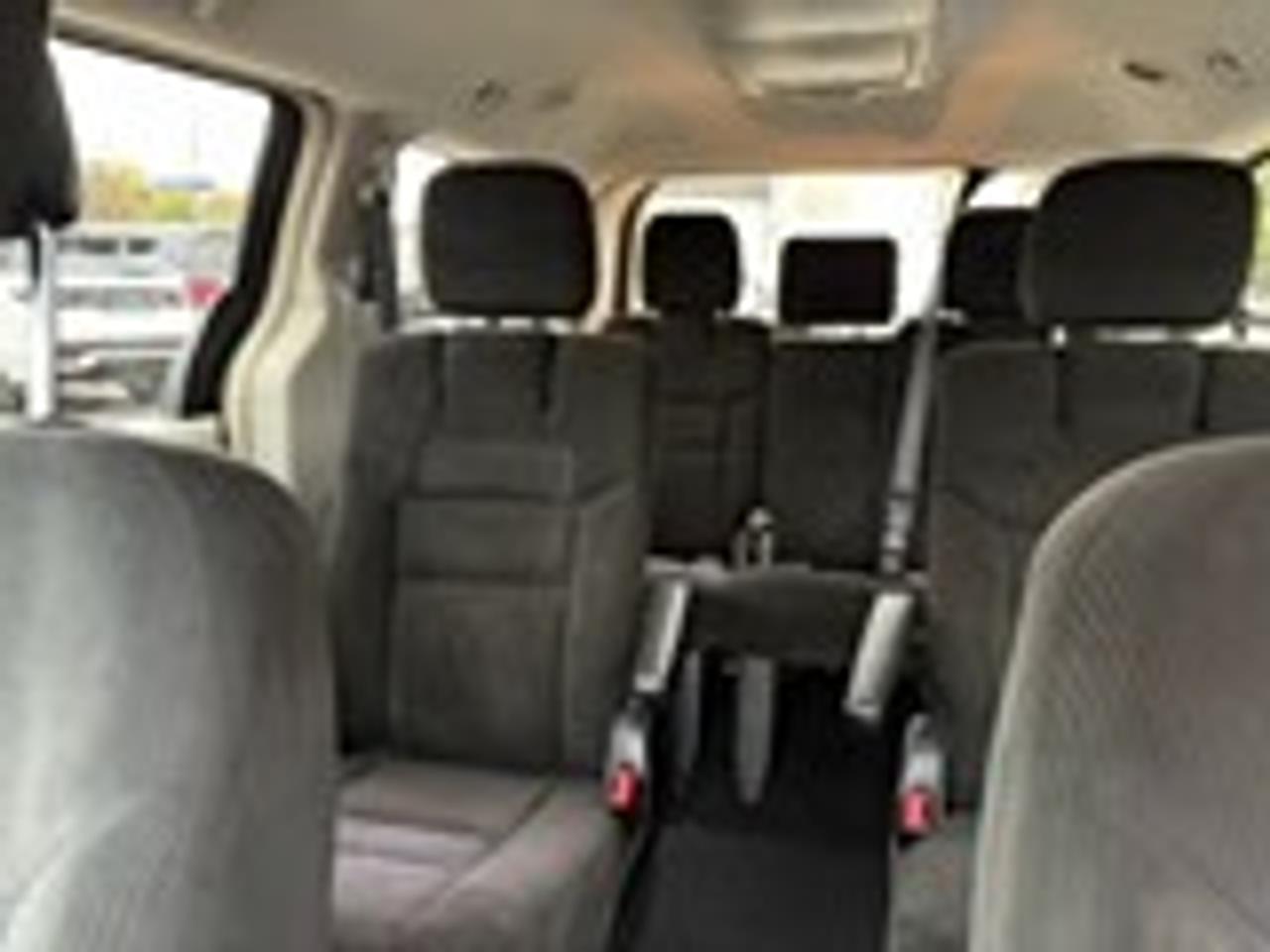 2016 Chrysler Town & Country TOURING Photo4