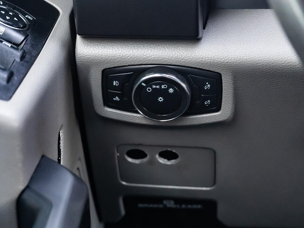 2022 Ford SUPER DUTY F-250 SRW XLT Photo11