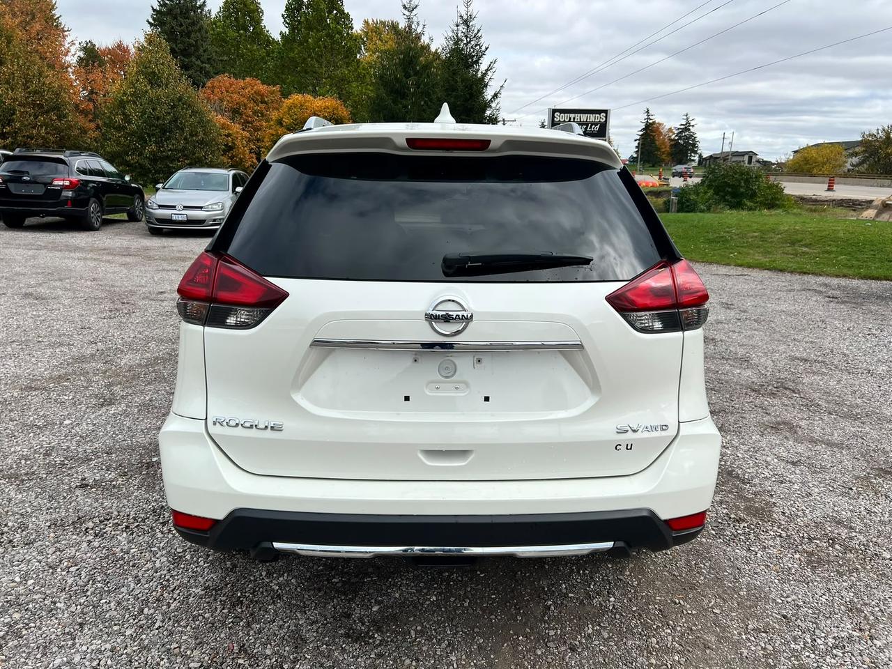 2018 Nissan Rogue AWD SV CERTIFIED Photo3