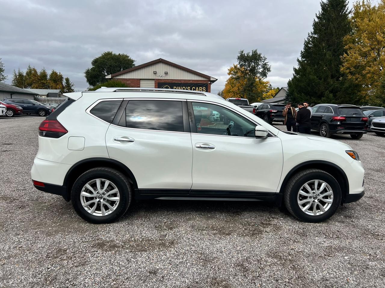 2018 Nissan Rogue AWD SV CERTIFIED Photo
