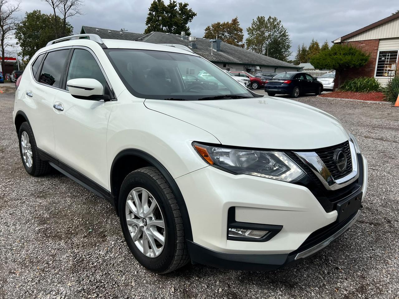 2018 Nissan Rogue AWD SV CERTIFIED Photo