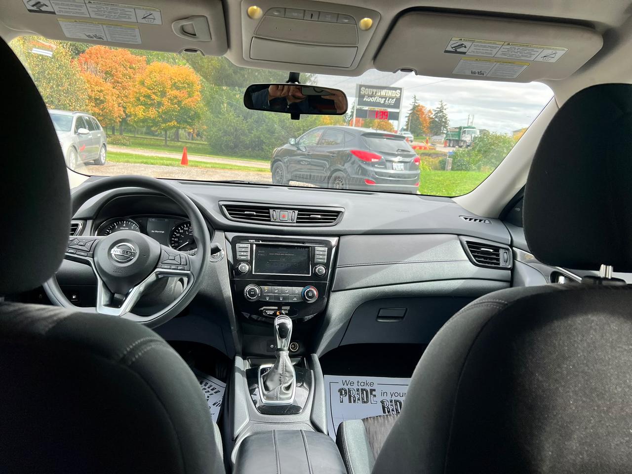 2018 Nissan Rogue AWD SV CERTIFIED Photo