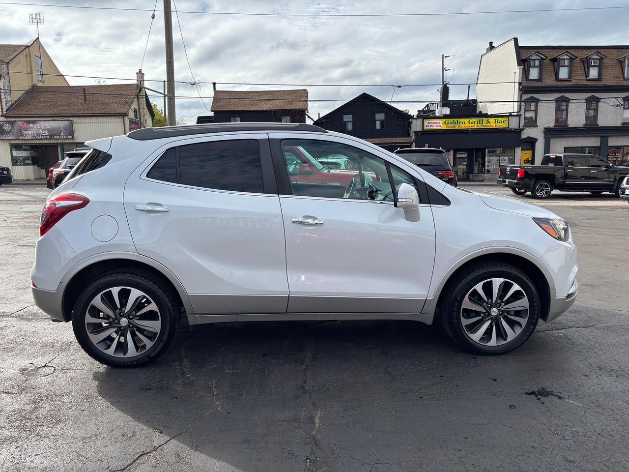 2018 Buick Encore Essence Photo4